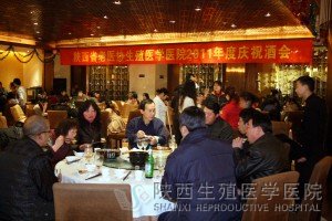 ��K����F��